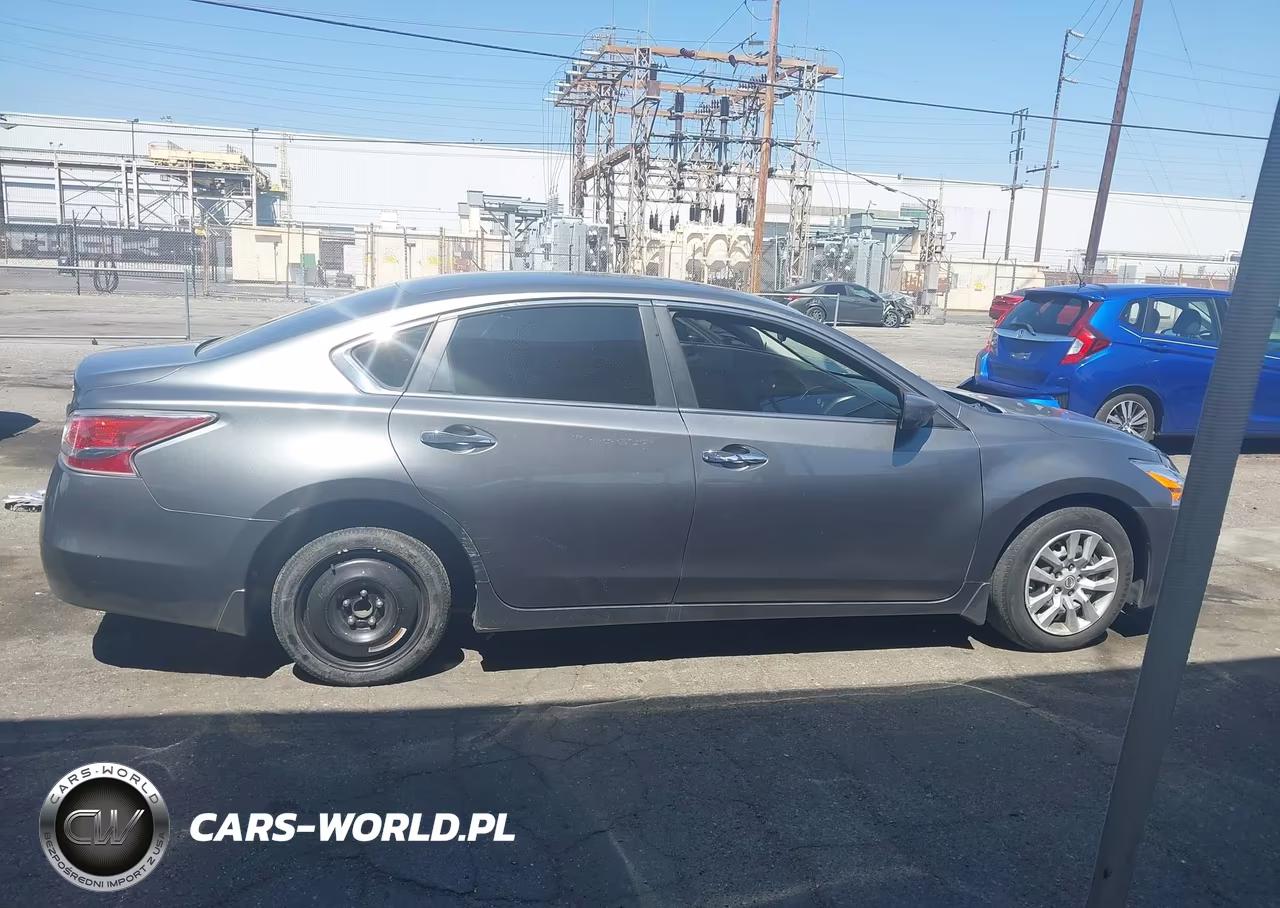 2015 Nissan Altima 2.5 S VIN:1N4AL3AP2FC259093 - 14