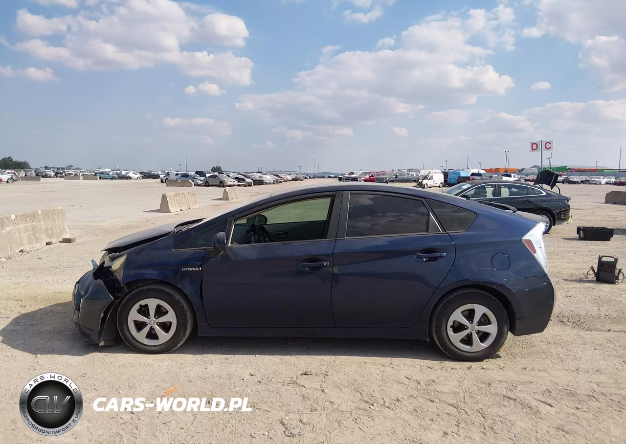 2012 Toyota Prius Two VIN:JTDKN3DU2C1517212 - 14