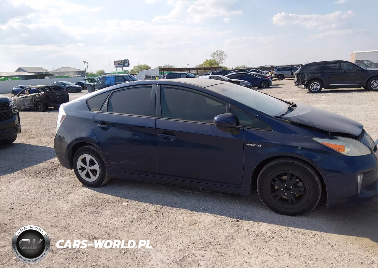 2012 Toyota Prius Two VIN:JTDKN3DU2C1517212 - 18