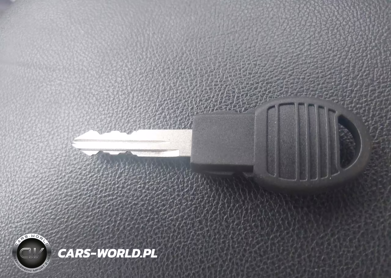 2010 Chrysler Town & Country Lx VIN:2A4RR4DE4AR374056 - 11