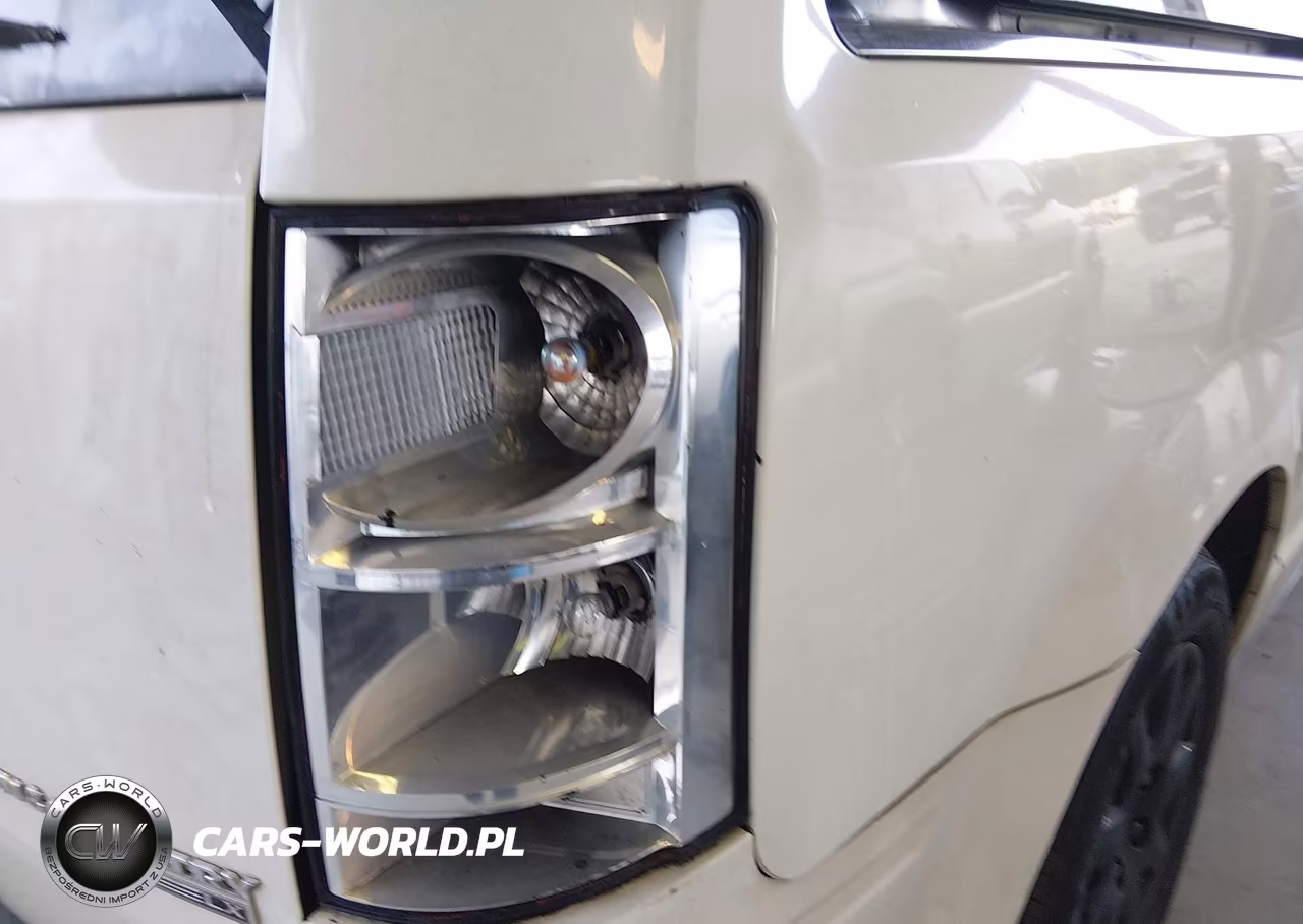 2010 Chrysler Town & Country Lx VIN:2A4RR4DE4AR374056 - 12