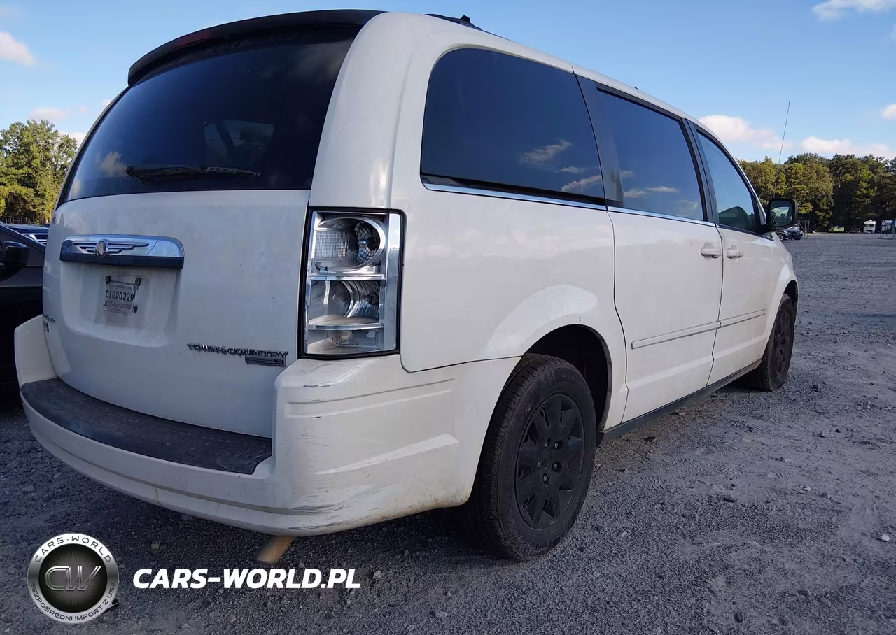 2010 Chrysler Town & Country Lx VIN:2A4RR4DE4AR374056 - 4