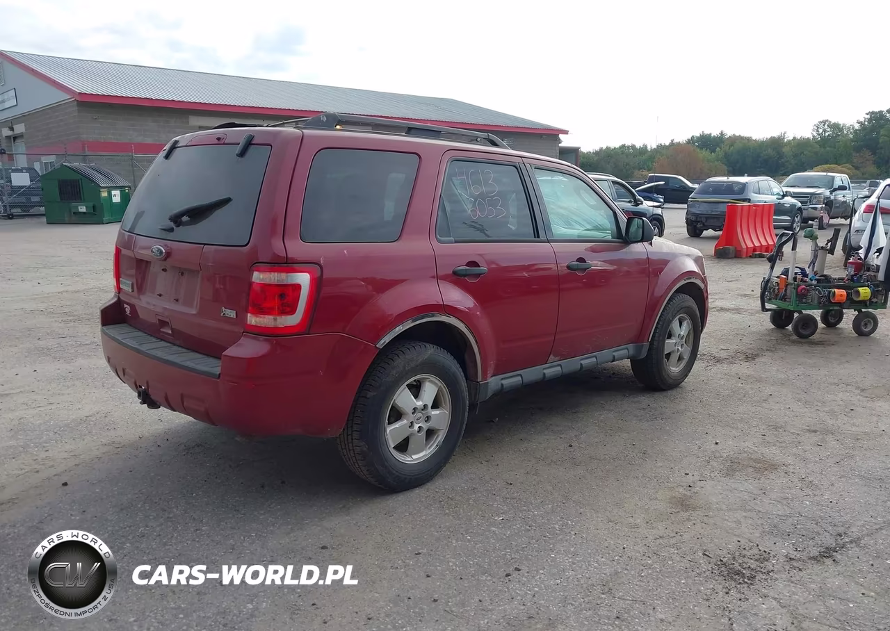 2011 Ford Escape Xlt VIN:1FMCU9DG9BKB50768 - 4