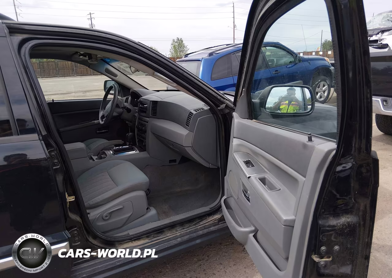 2006 Jeep Grand Cherokee Laredo VIN:1J4GR48KX6C367412 - 5