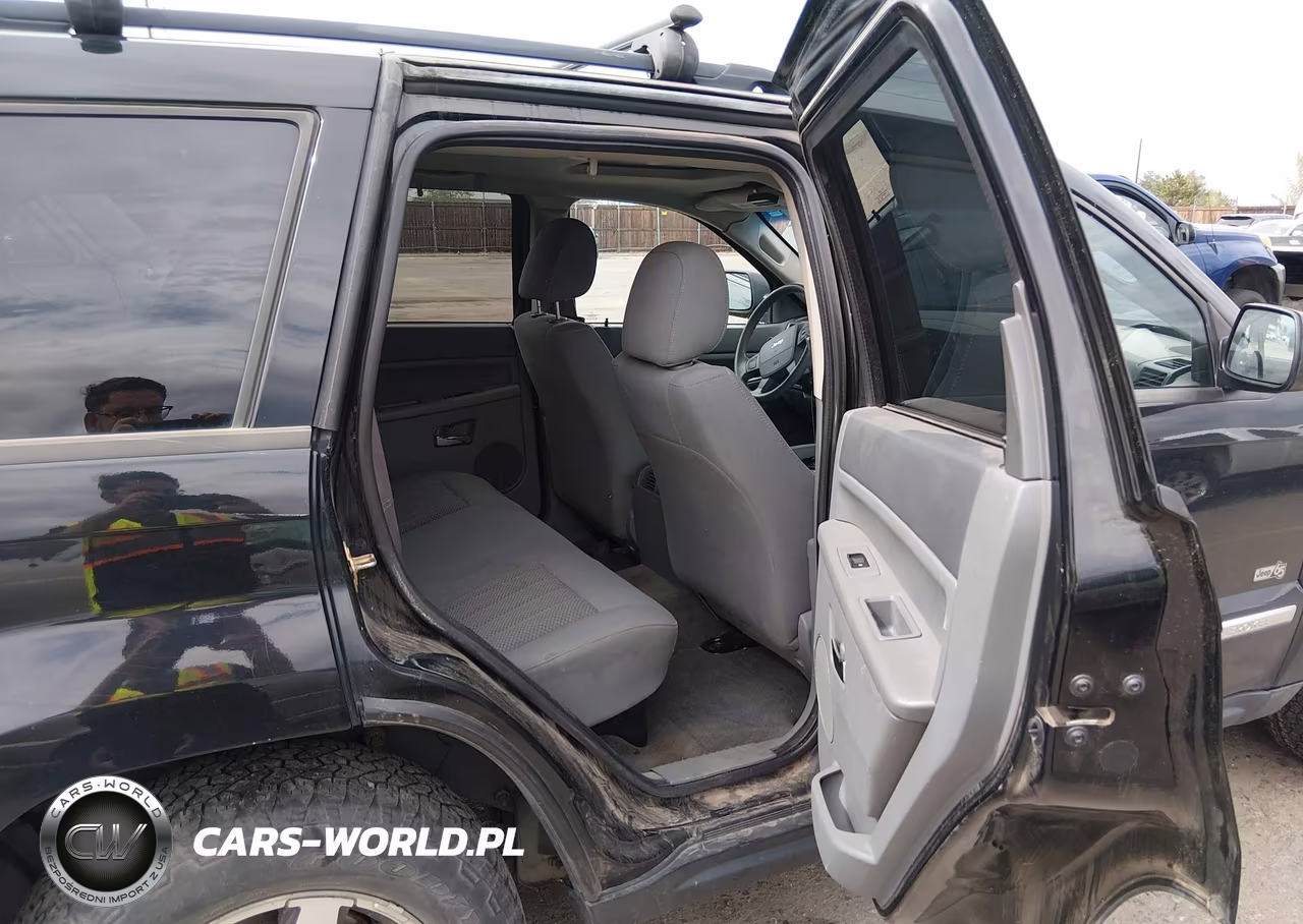 2006 Jeep Grand Cherokee Laredo VIN:1J4GR48KX6C367412 - 8