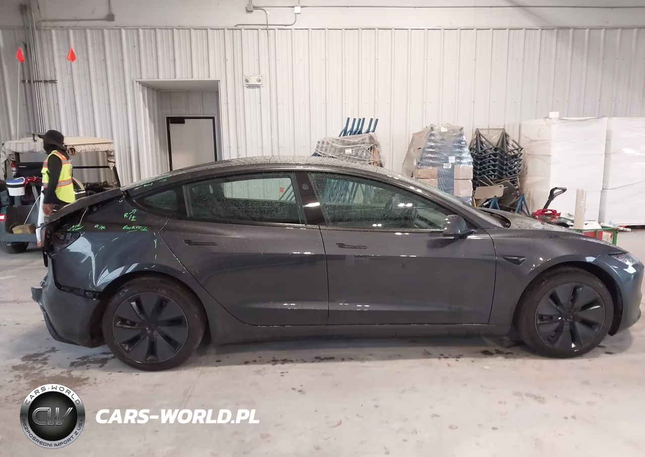 2025 Tesla Model 3 Long Range Rear-Wheel Drive-Standard Rear-Wheel Drive VIN:5YJ3E1EA7SF007537 - 13
