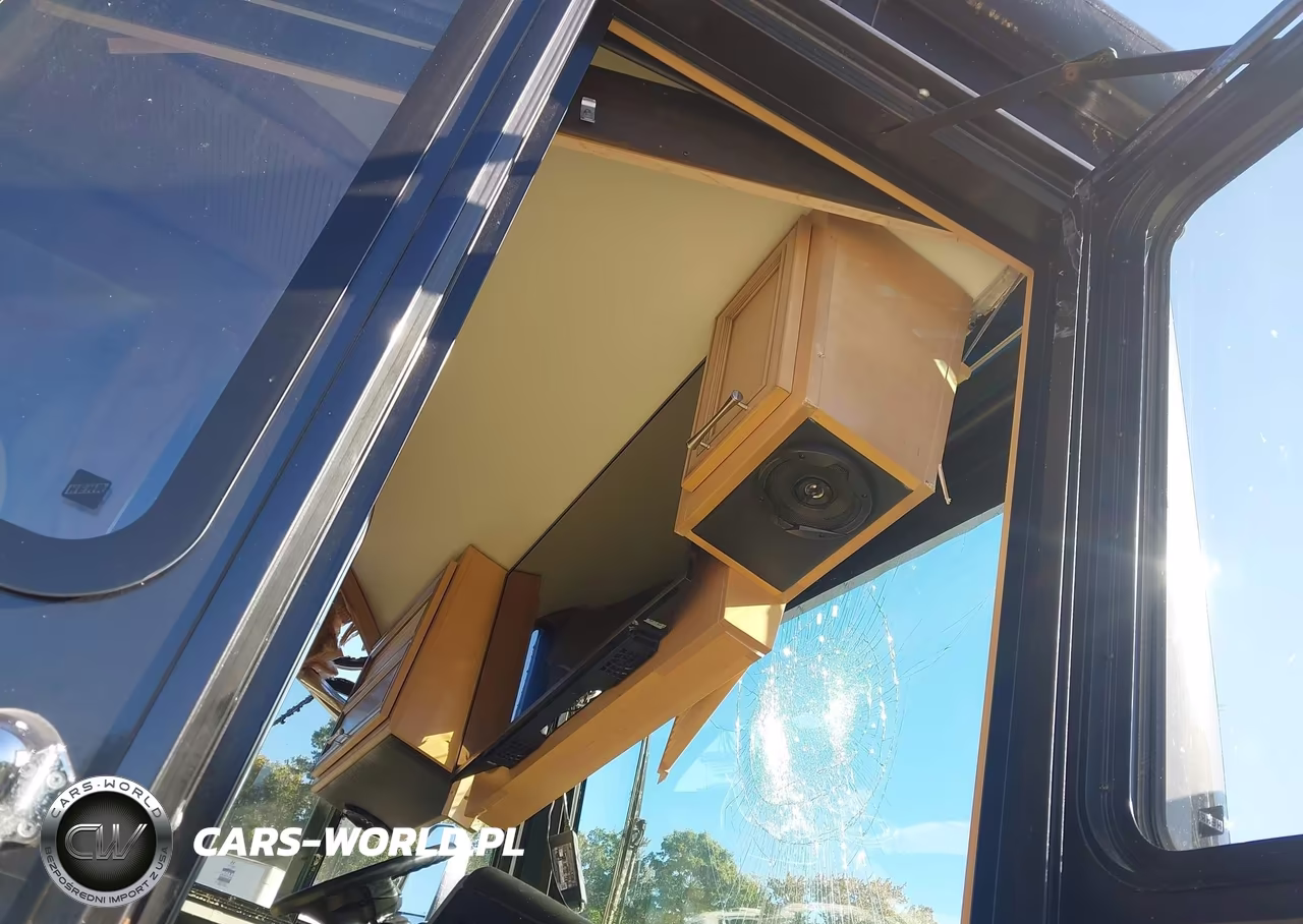 2018 Ventana Motorhome VIN:4UZFCHFE6JCJU2240 - 15