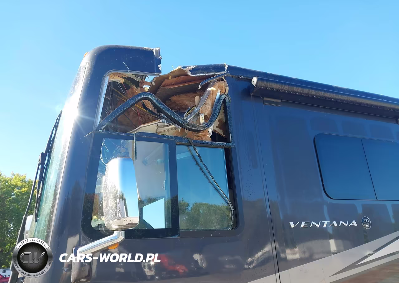 2018 Ventana Motorhome VIN:4UZFCHFE6JCJU2240 - 17