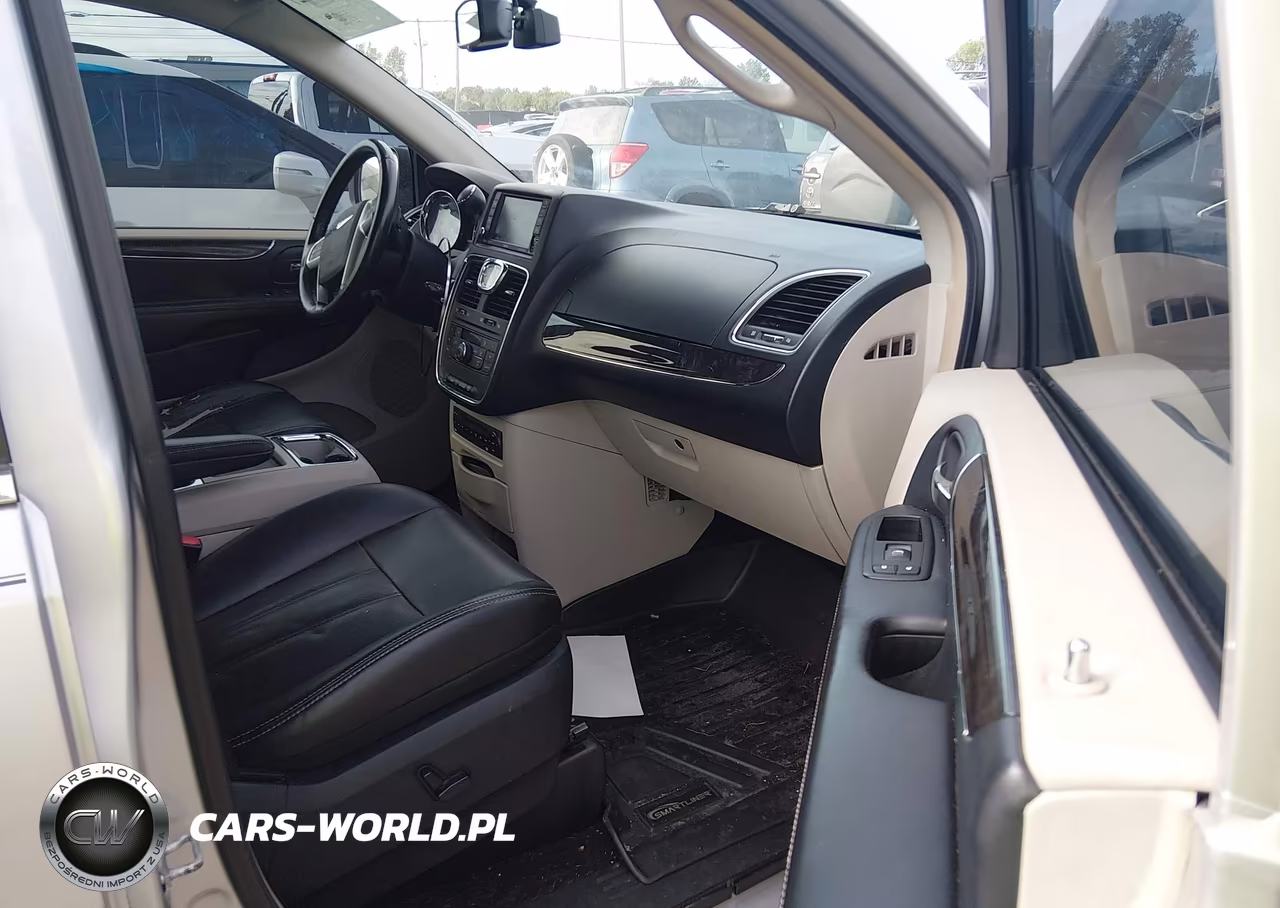 2012 Chrysler Town & Country Touring-L VIN:2C4RC1CG1CR124902 - 5