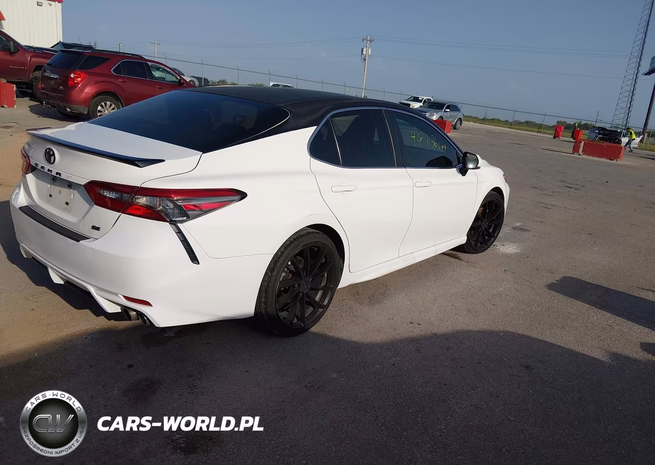 2018 Toyota Camry Se VIN:JTNB11HK7J3020968 - 4