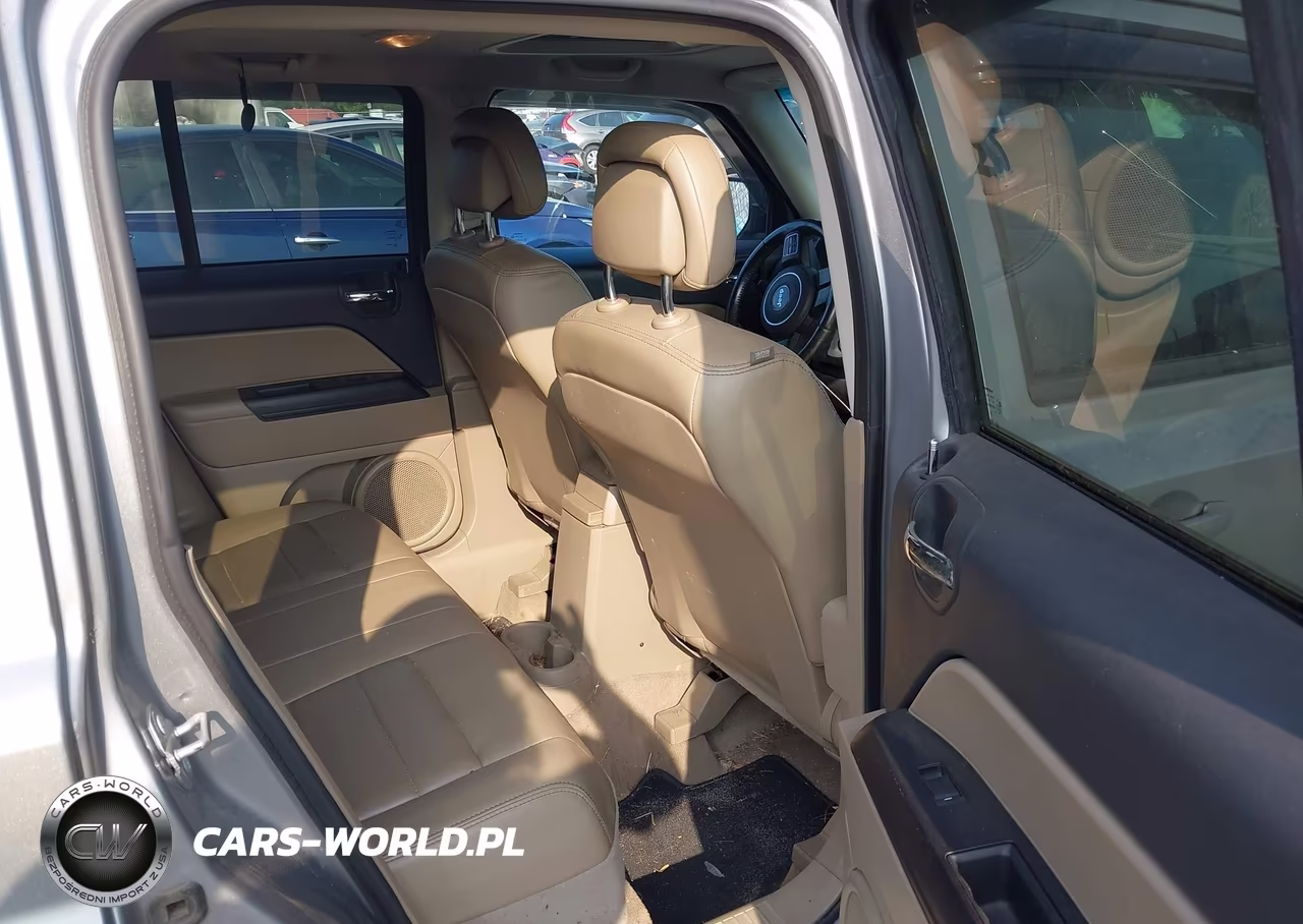 2016 Jeep Patriot High Altitude Edition VIN:1C4NJRFB2GD783129 - 8