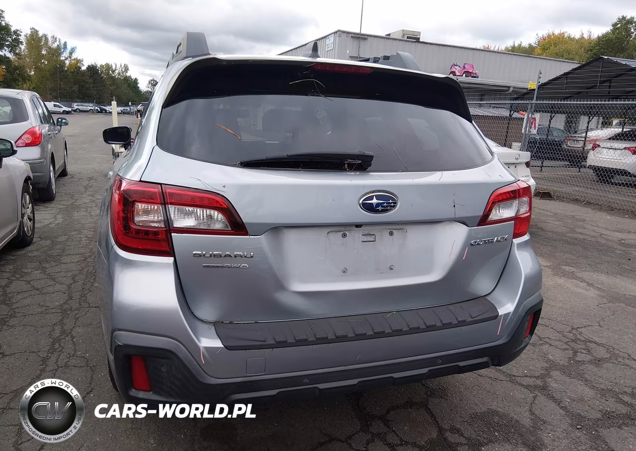 2018 Subaru Outback 2.5I Limited VIN:4S4BSANC6J3246767 - 17