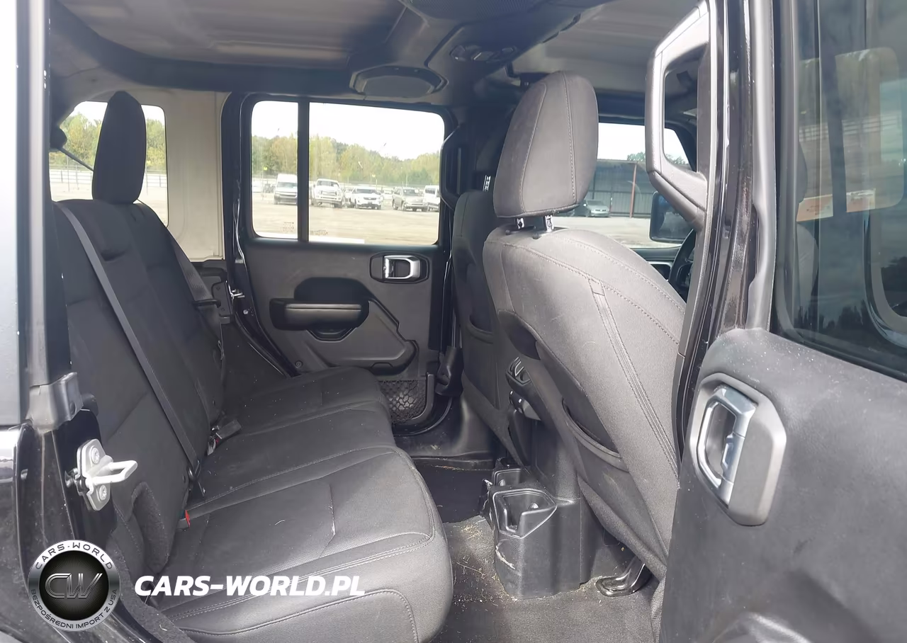 2018 Jeep Wrangler Unlimited Sport S 4X4 VIN:1C4HJXDGXJW122850 - 8
