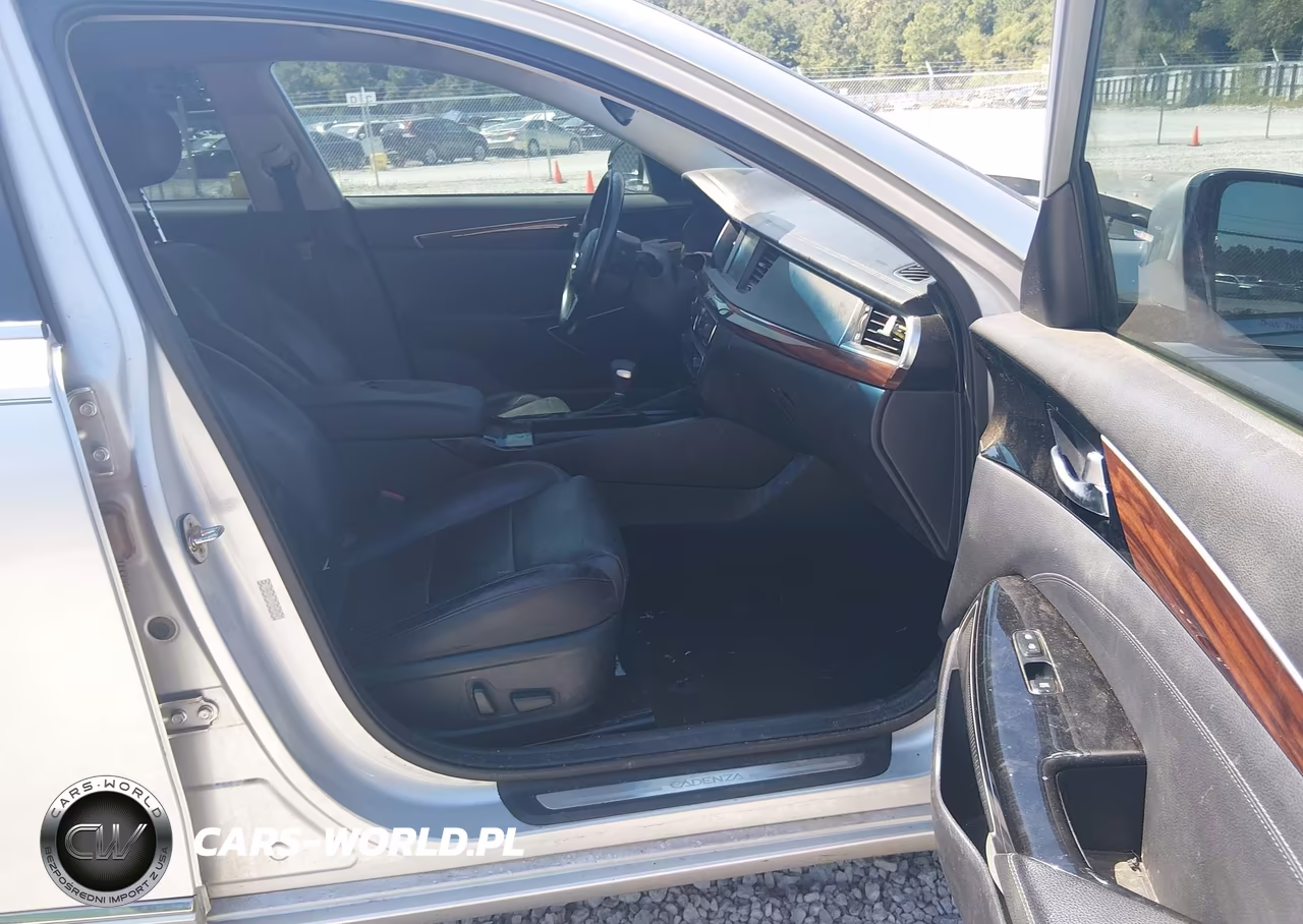 2017 Kia Cadenza Premium VIN:KNALB4J17H5049164 - 5