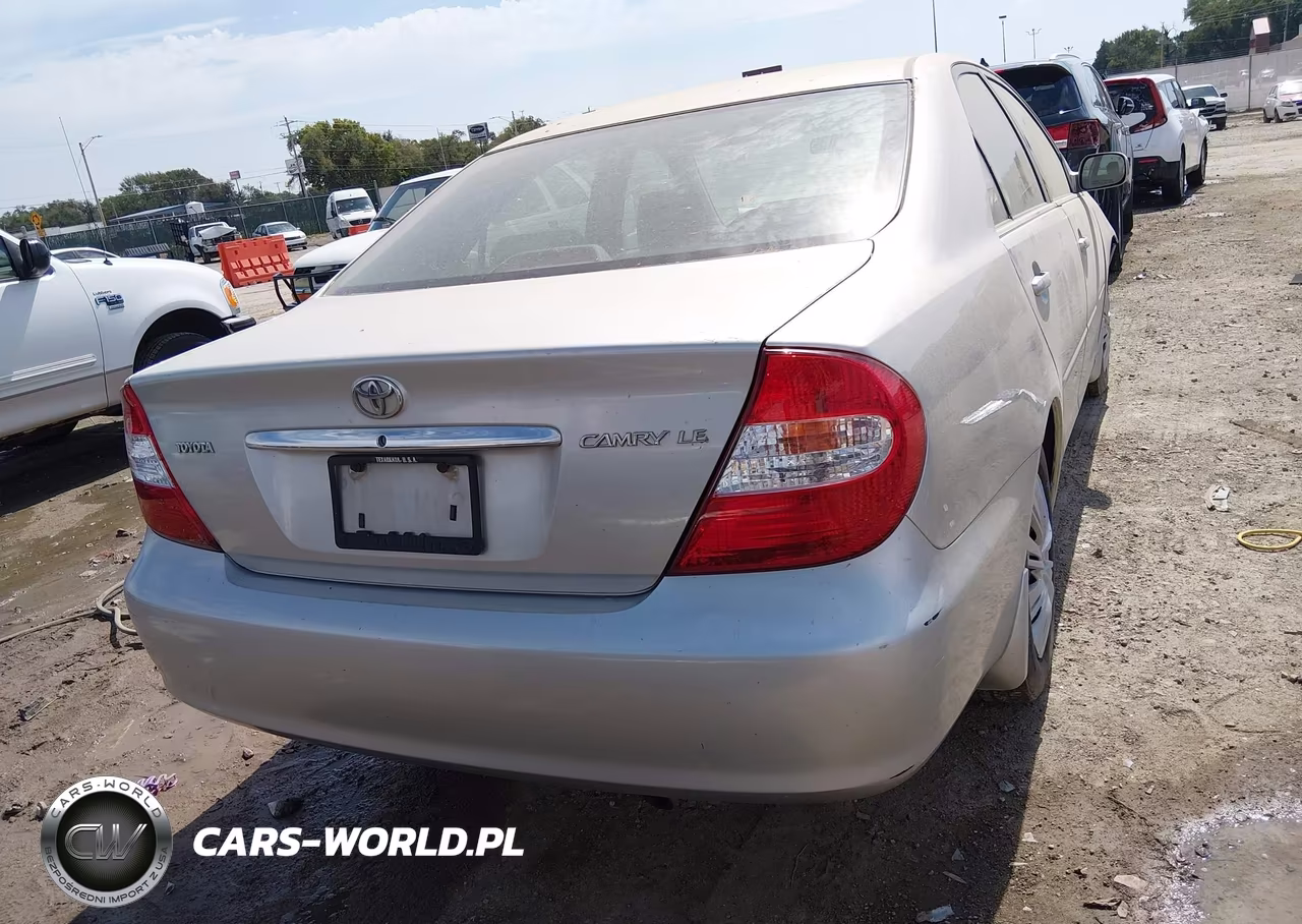2003 Toyota Camry Le VIN:4T1BE32K13U674032 - 16