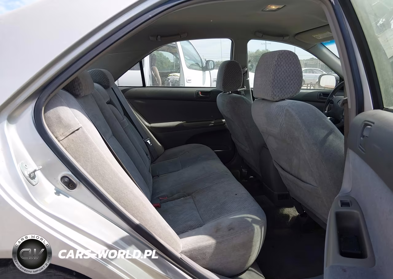 2003 Toyota Camry Le VIN:4T1BE32K13U674032 - 8