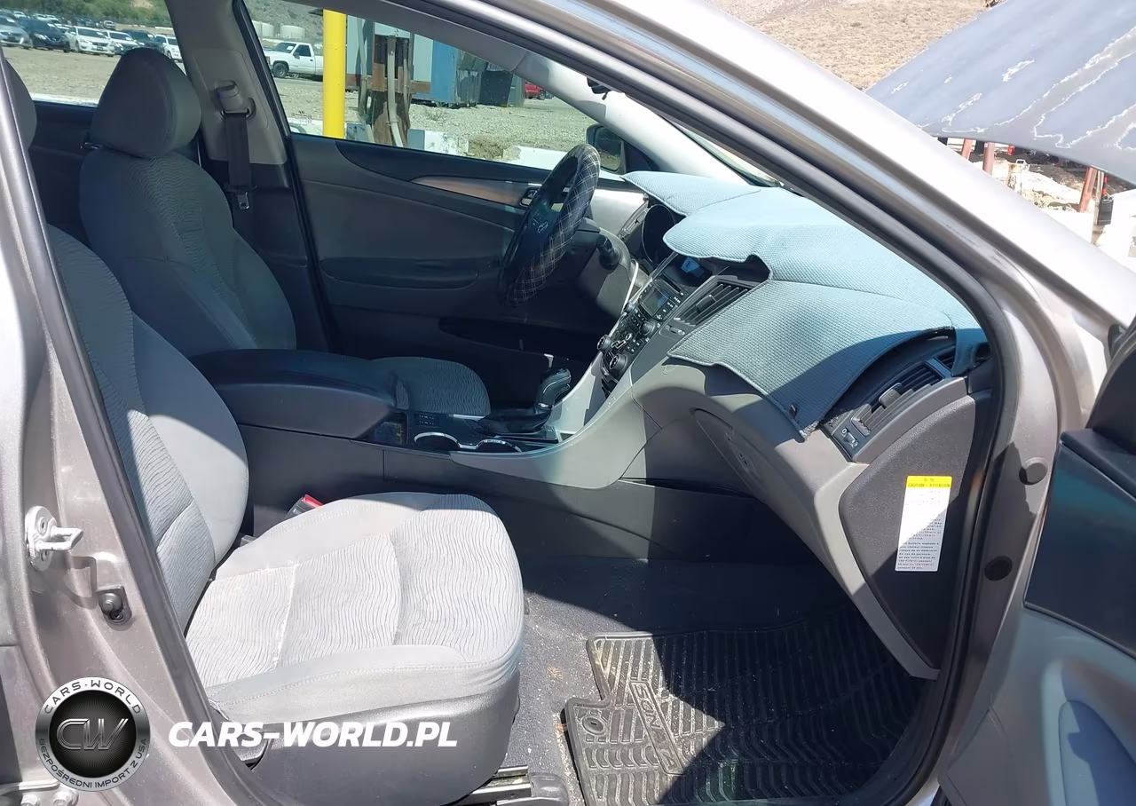 2013 Hyundai Sonata Hybrid VIN:KMHEC4A48DA064725 - 5