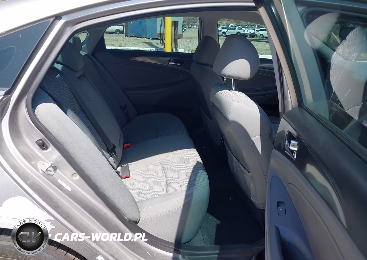 2013 Hyundai Sonata Hybrid VIN:KMHEC4A48DA064725 - 8