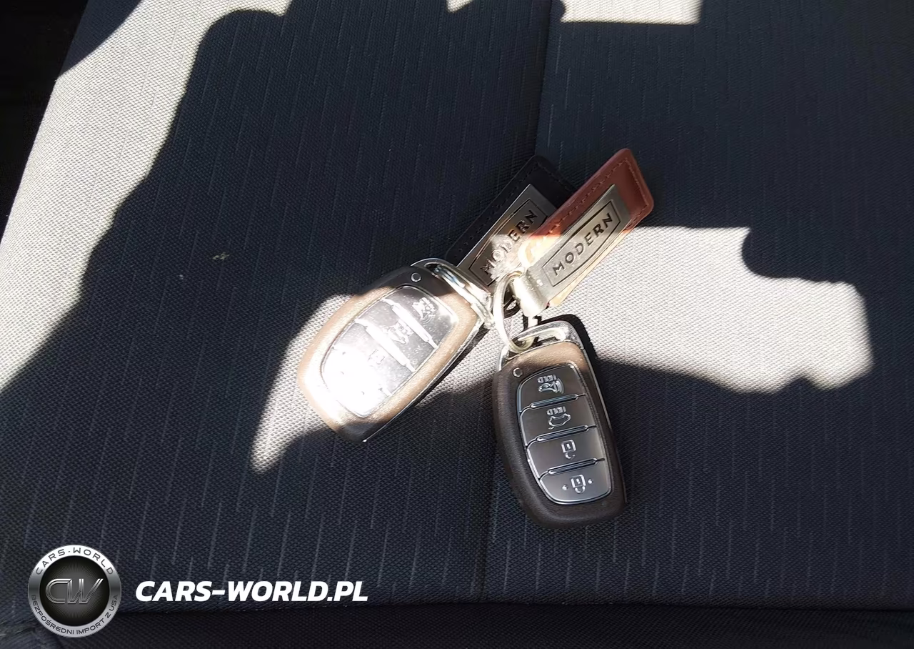 2020 Hyundai Tucson Sport VIN:KM8J33AL3LU109700 - 11