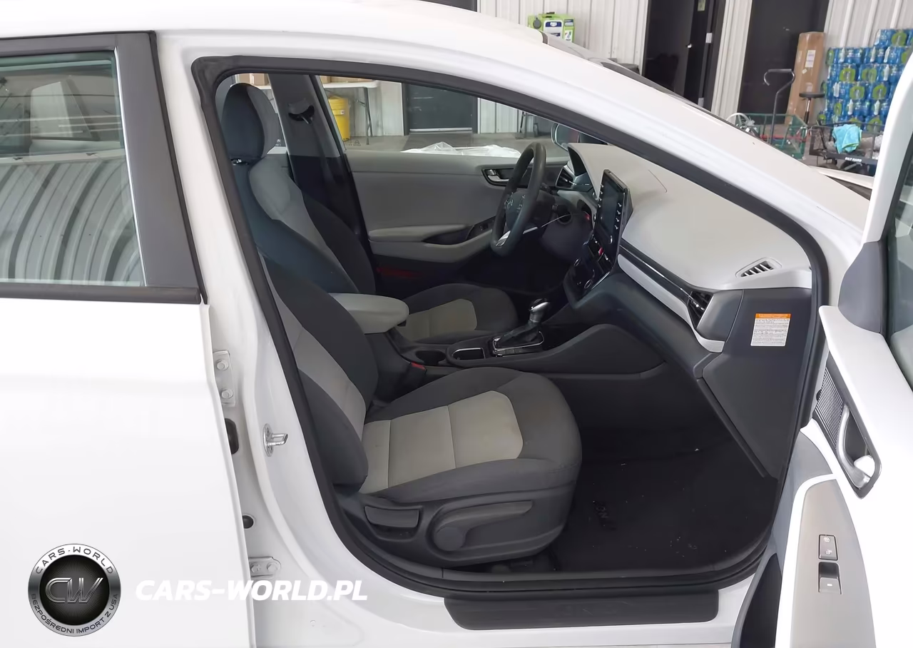 2020 Hyundai Ioniq Hybrid Blue VIN:KMHC65LC9LU233382 - 5