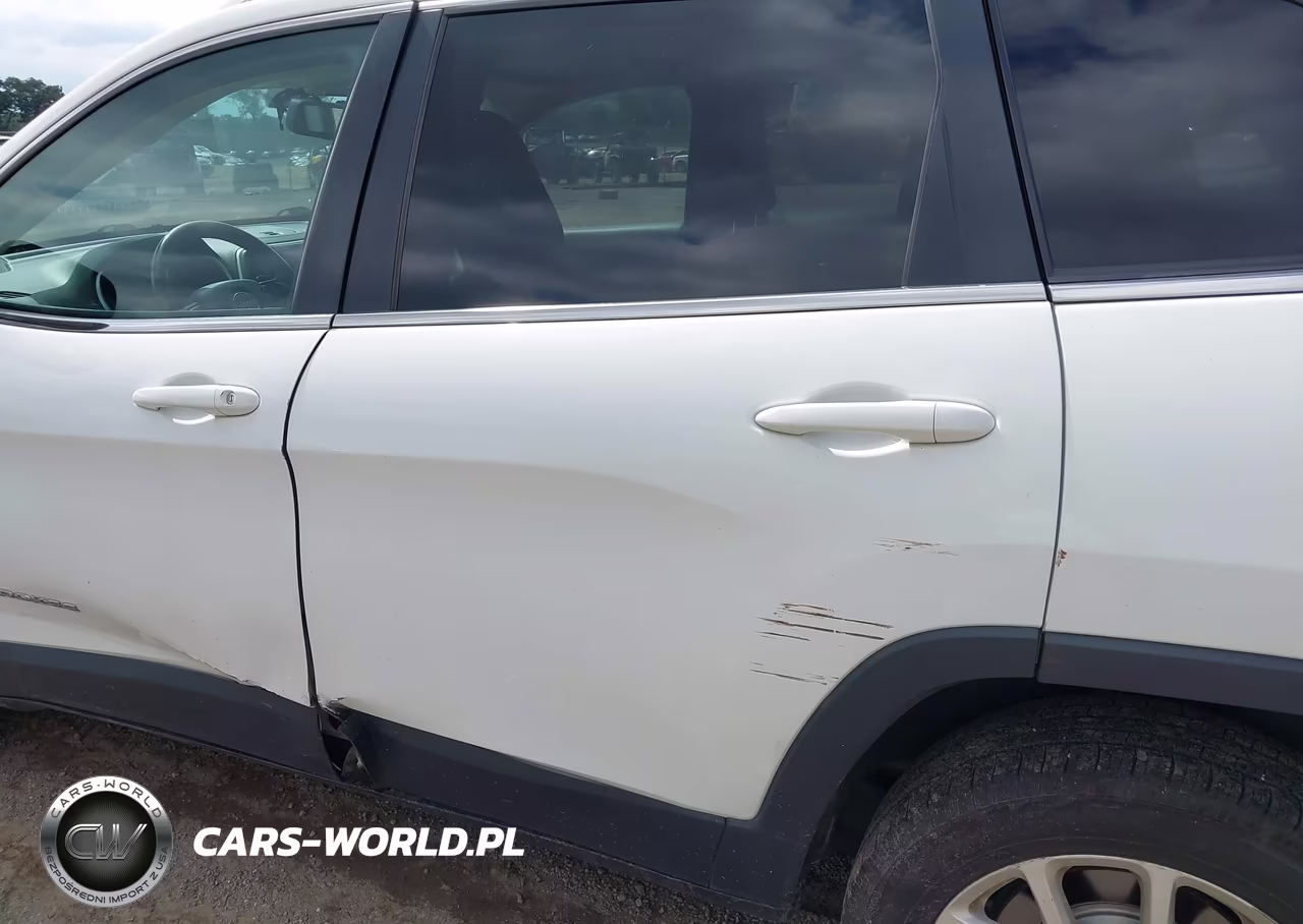 2014 Jeep Cherokee Latitude VIN:1C4PJMCB3EW107290 - 12