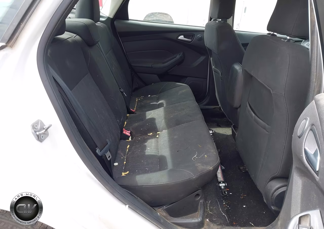 2017 Ford Focus Sel VIN:1FADP3H22HL244799 - 8