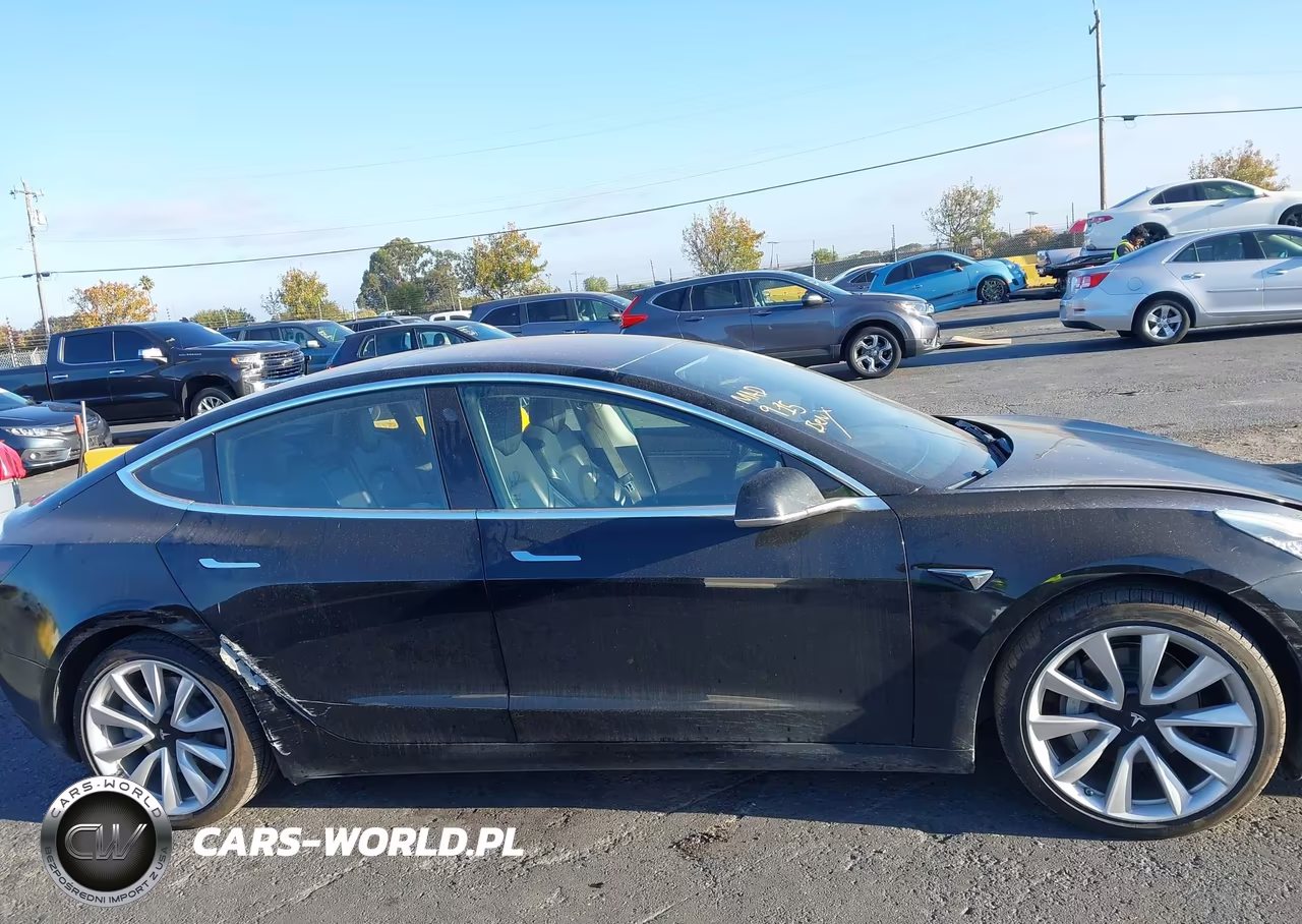 2018 Tesla Model 3 Long Range-Mid Range VIN:5YJ3E1EA5JF037036 - 12