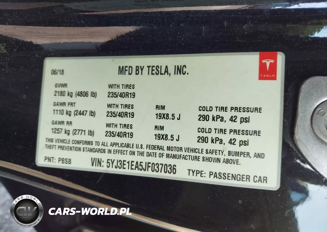 2018 Tesla Model 3 Long Range-Mid Range VIN:5YJ3E1EA5JF037036 - 9