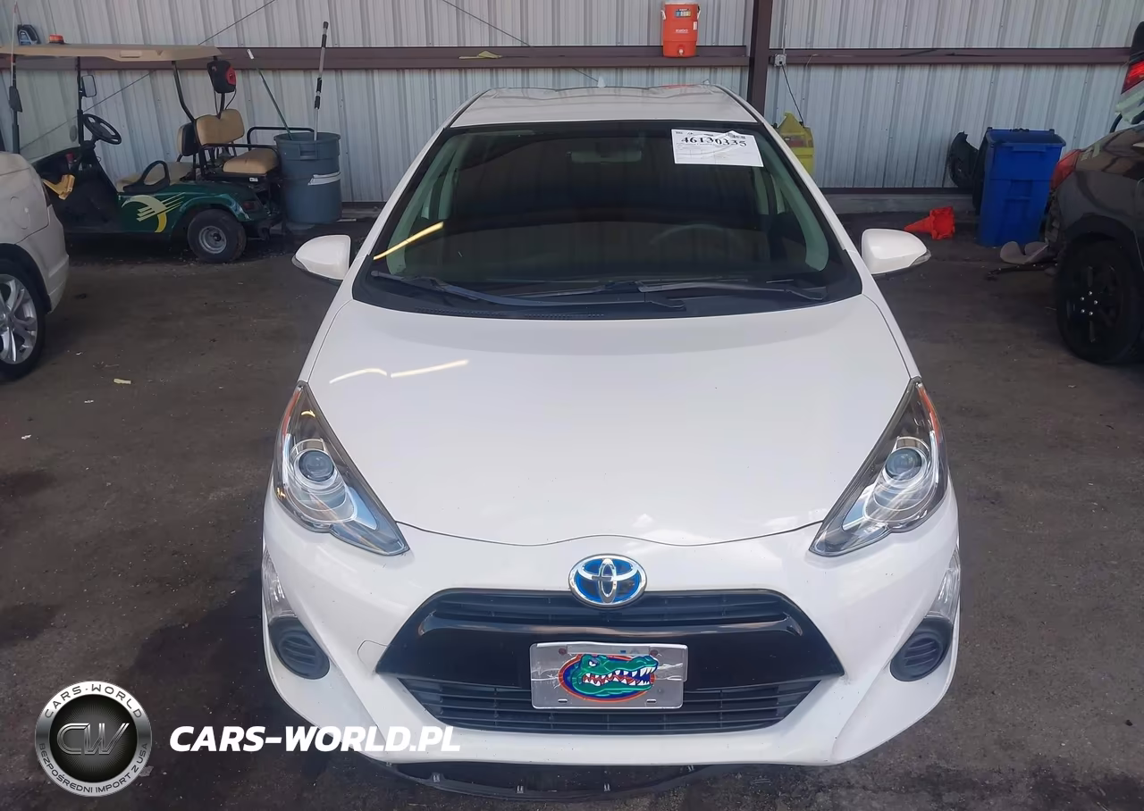2015 Toyota Prius C Two VIN:JTDKDTB3XF1579894 - 12