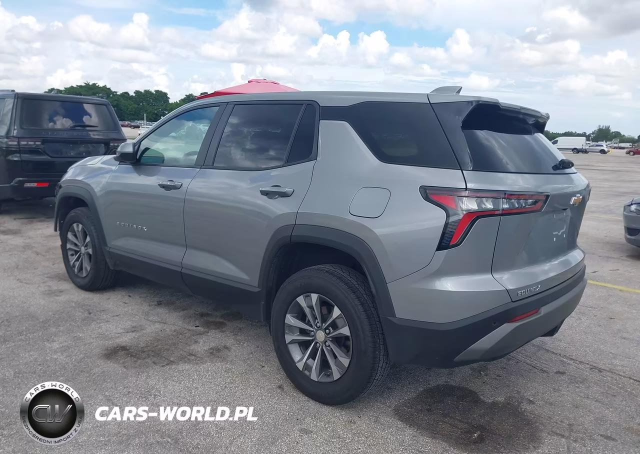 2026 Chevrolet Equinox Fwd Lt VIN:3GNAXHEG5TL228935 - 3