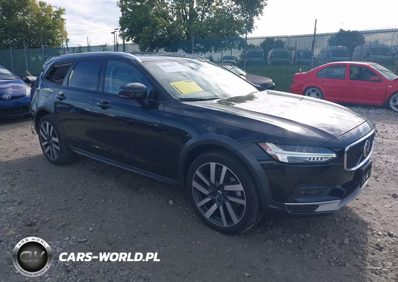 2021 Volvo V90 Cross Country T6 Inscription – zdjęcie 1 z 17