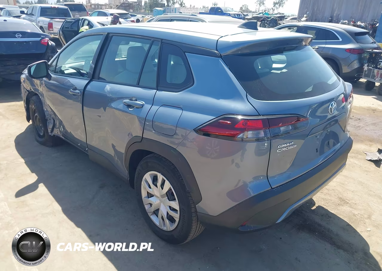 2026 Toyota Corolla Cross L VIN:7MUAAAAGXTV201396 - 3