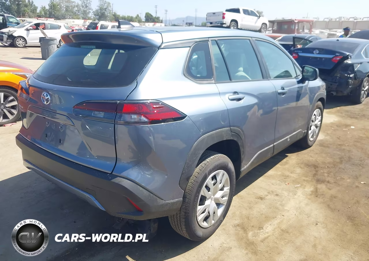 2026 Toyota Corolla Cross L VIN:7MUAAAAGXTV201396 - 4