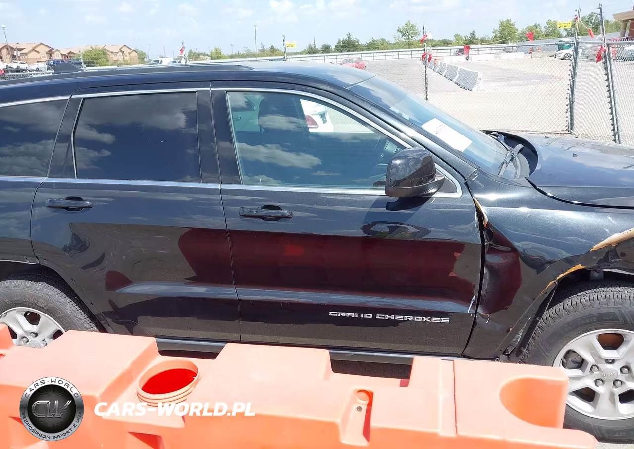 2016 Jeep Grand Cherokee Laredo VIN:1C4RJEAG0GC307531 - 13