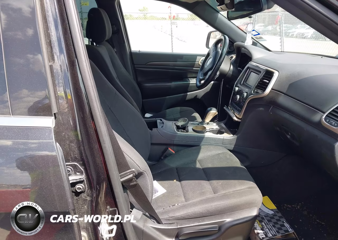 2016 Jeep Grand Cherokee Laredo VIN:1C4RJEAG0GC307531 - 5