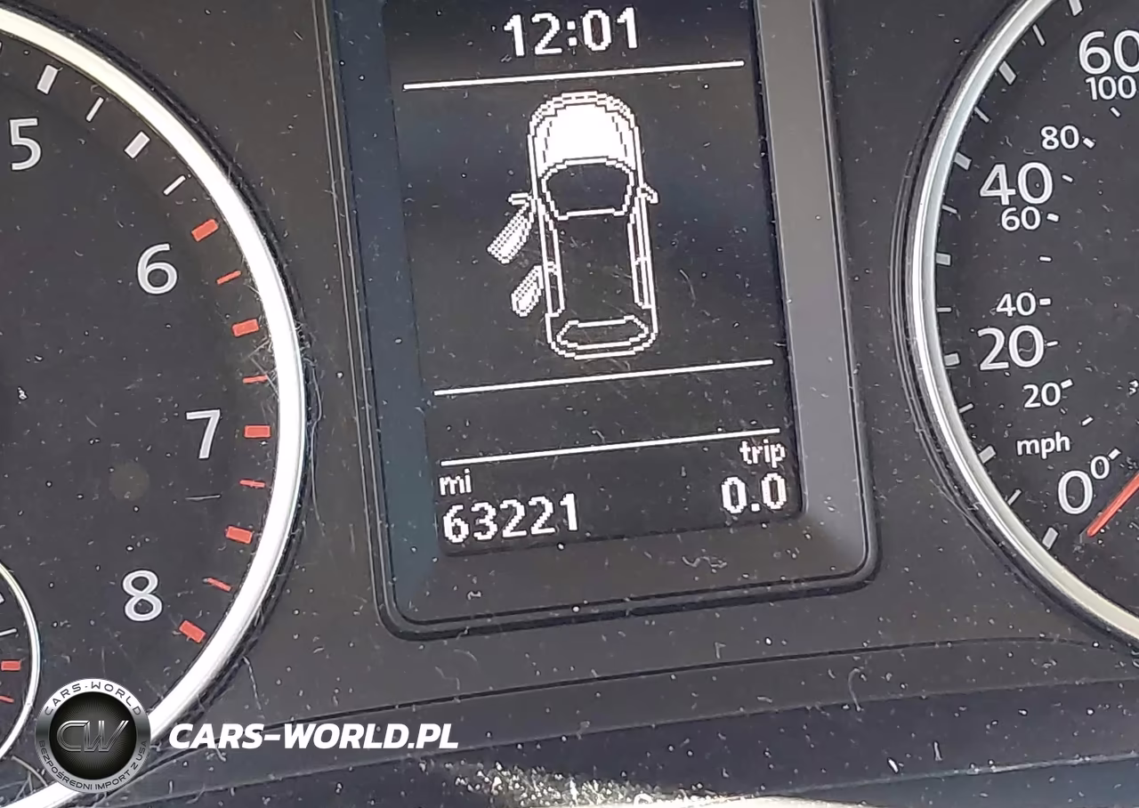 2016 Volkswagen Tiguan S VIN:WVGBV7AX8GW569888 - 15
