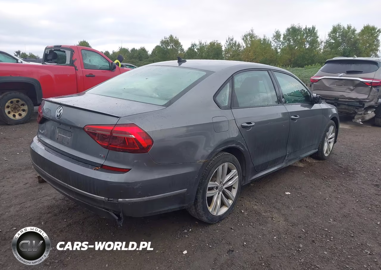 2019 Volkswagen Passat 2.0T Wolfsburg Edition VIN:1VWLA7A34KC003431 - 4