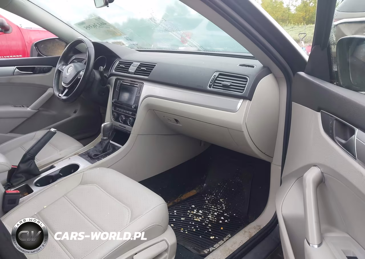 2019 Volkswagen Passat 2.0T Wolfsburg Edition VIN:1VWLA7A34KC003431 - 5
