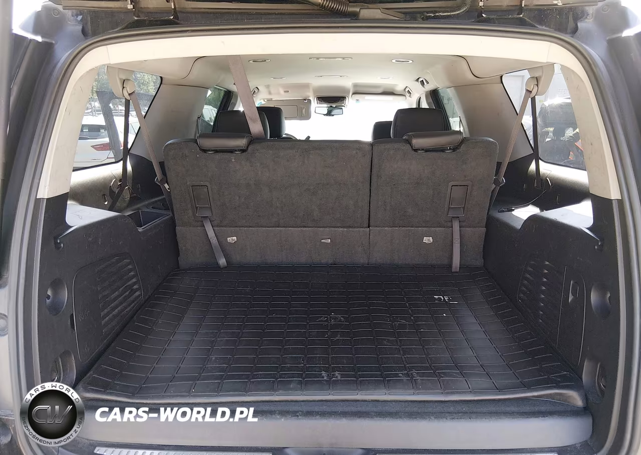 2015 Chevrolet Suburban 1500 Lt VIN:1GNSKJKC3FR707802 - 17