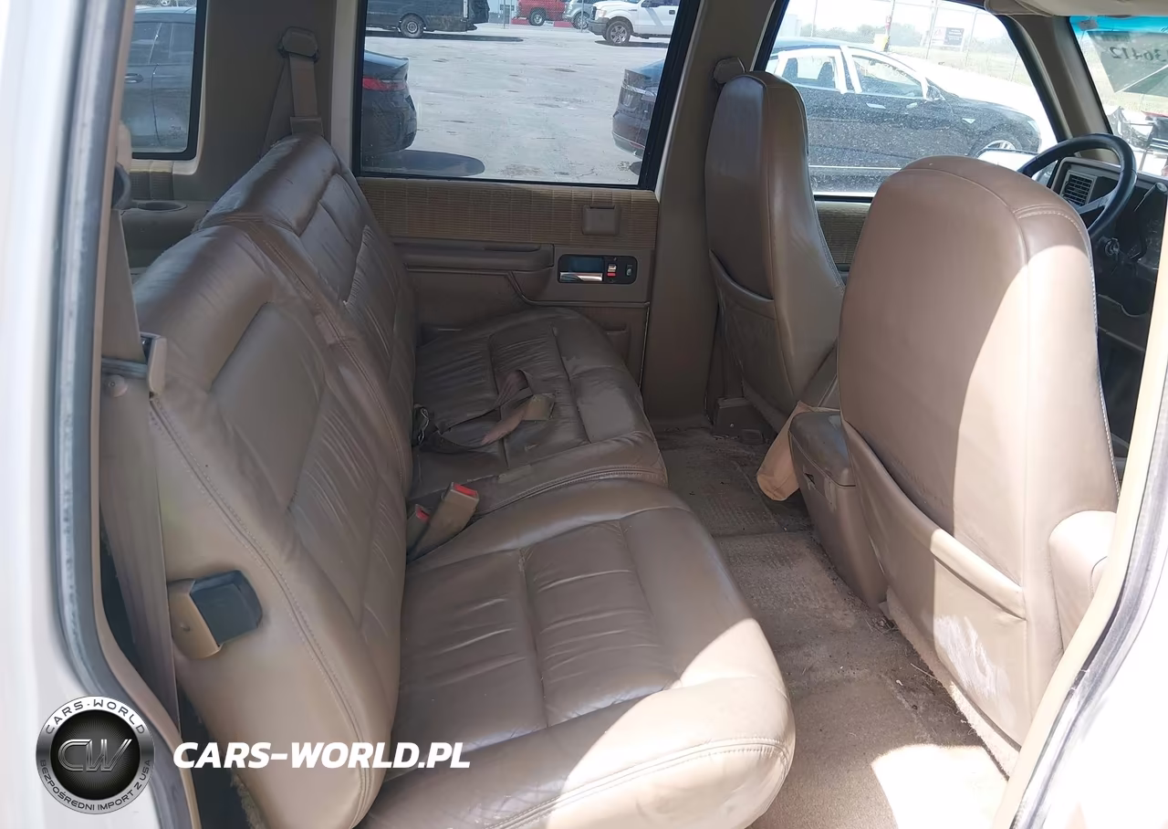 1994 Chevrolet Suburban K1500 VIN:1GNFK16K4RJ330886 - 8