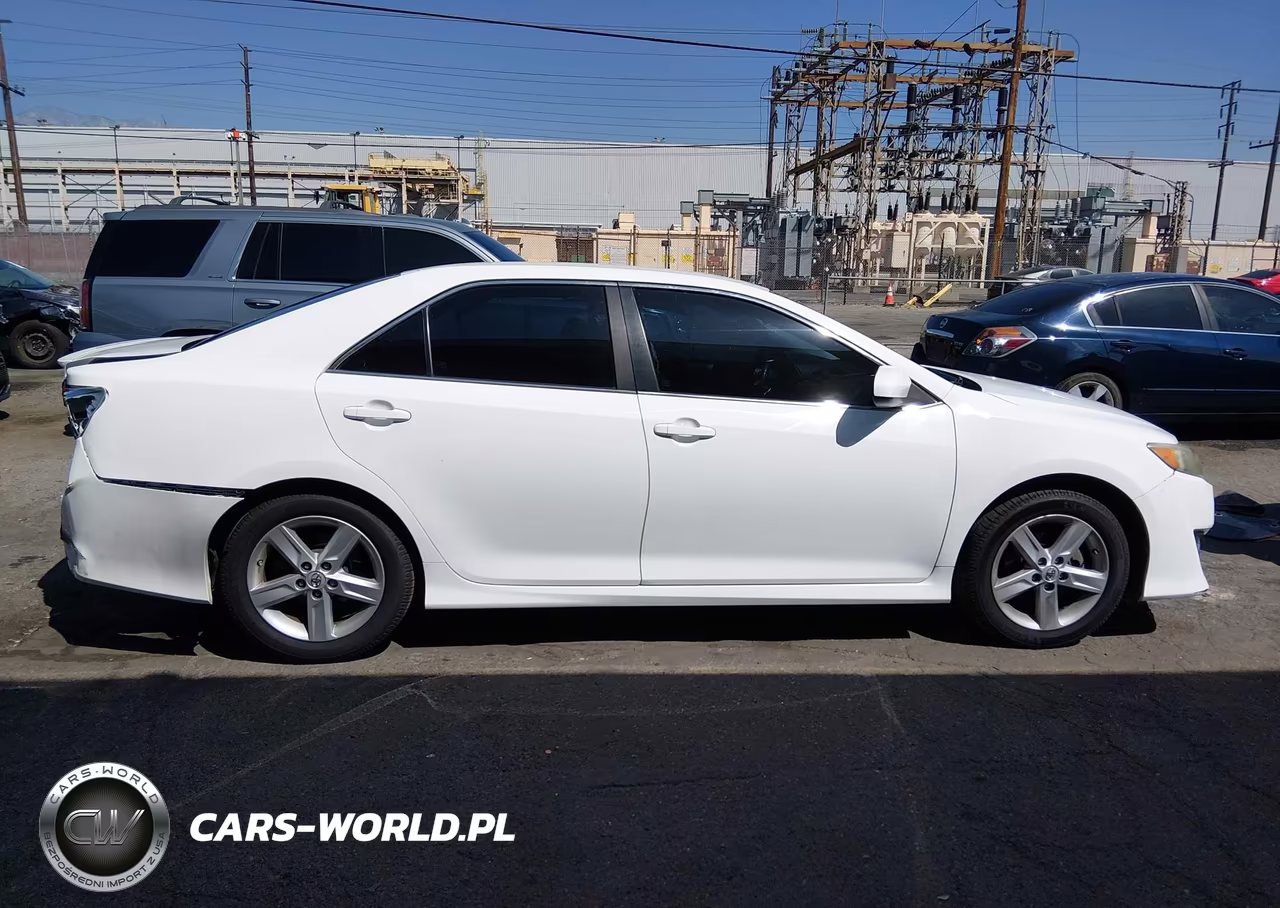 2014 Toyota Camry Se VIN:4T1BF1FK5EU457047 - 13
