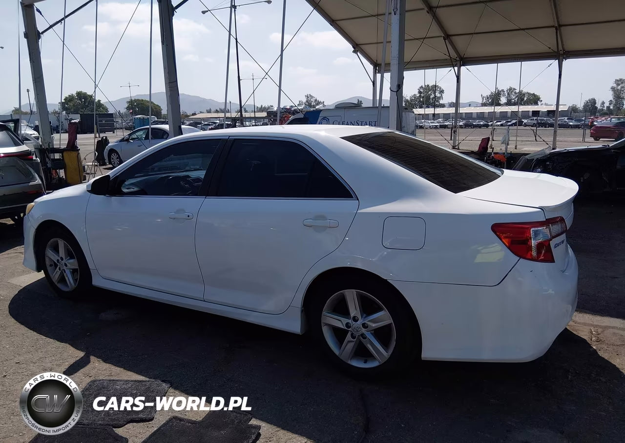 2014 Toyota Camry Se VIN:4T1BF1FK5EU457047 - 14