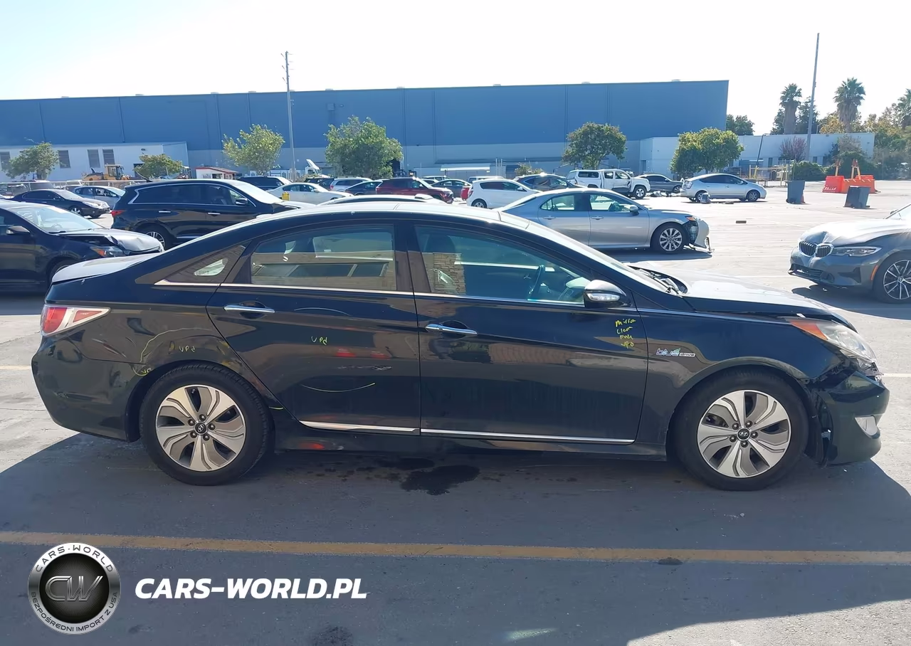 2013 Hyundai Sonata Hybrid Limited VIN:KMHEC4A41DA075548 - 12