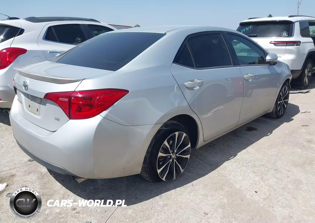 2017 Toyota Corolla Se VIN:2T1BURHE2HC770803 - 4