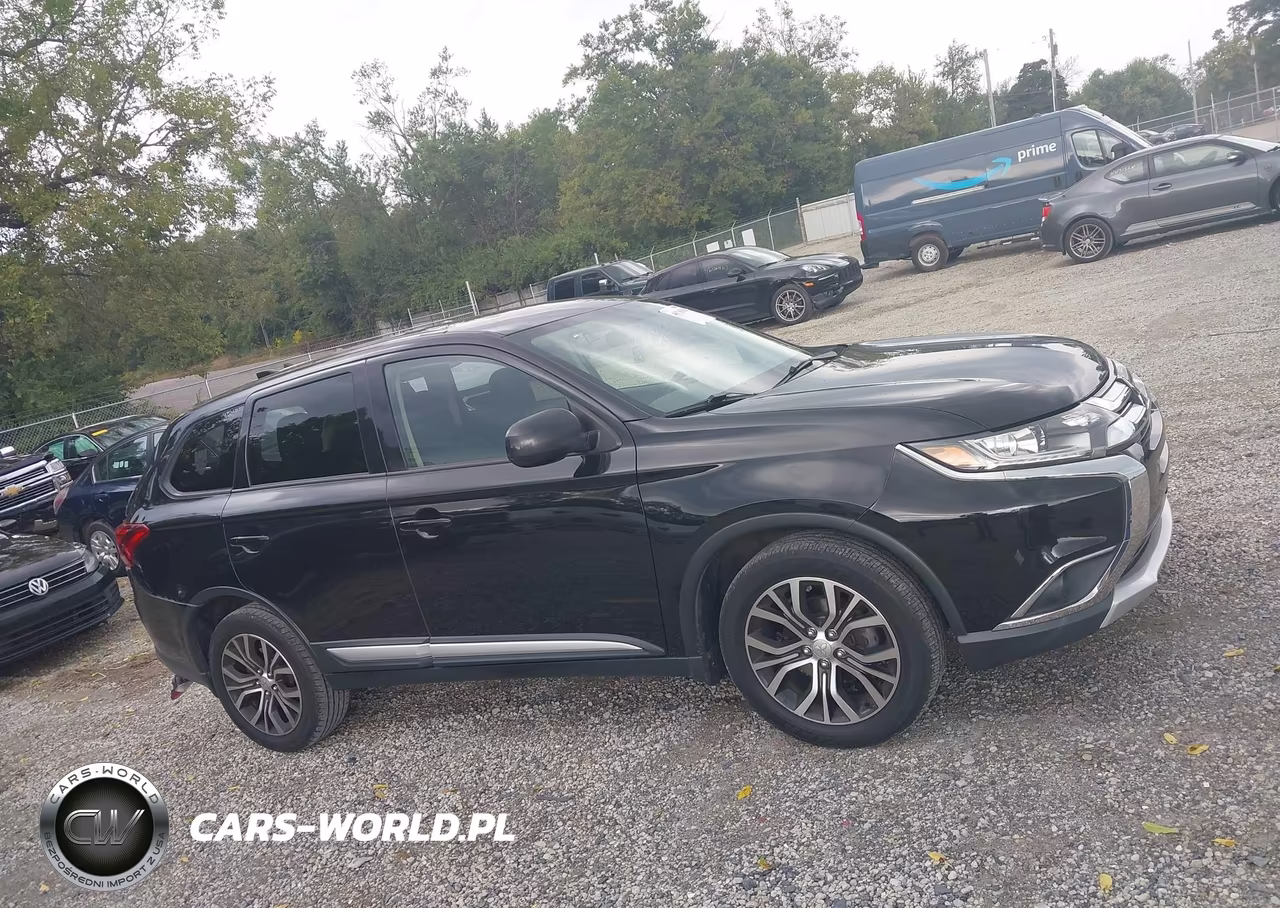 2018 Mitsubishi Outlander Es VIN:JA4AZ3A33JJ000682 - 13