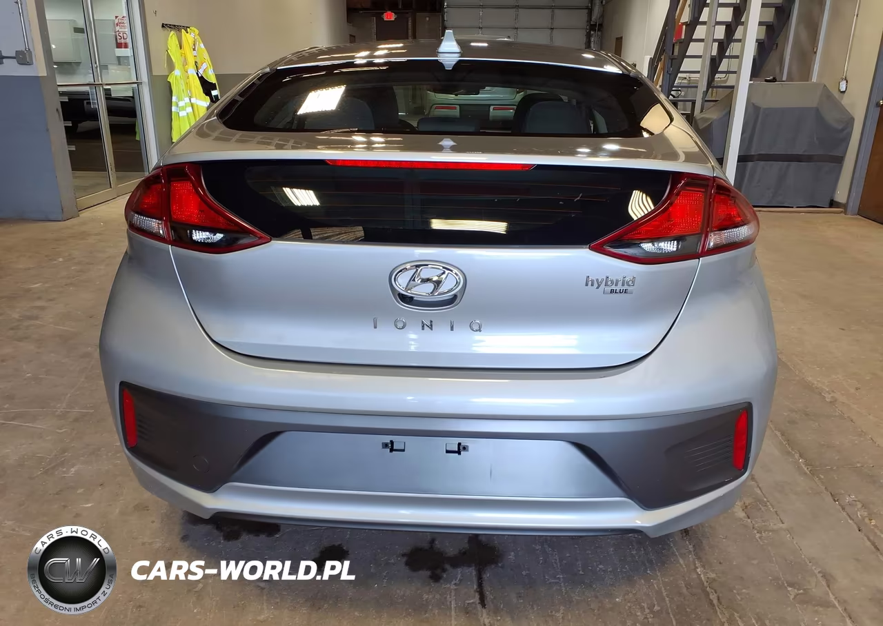2020 Hyundai Ioniq Hybrid Blue VIN:KMHC65LC3LU220966 - 18