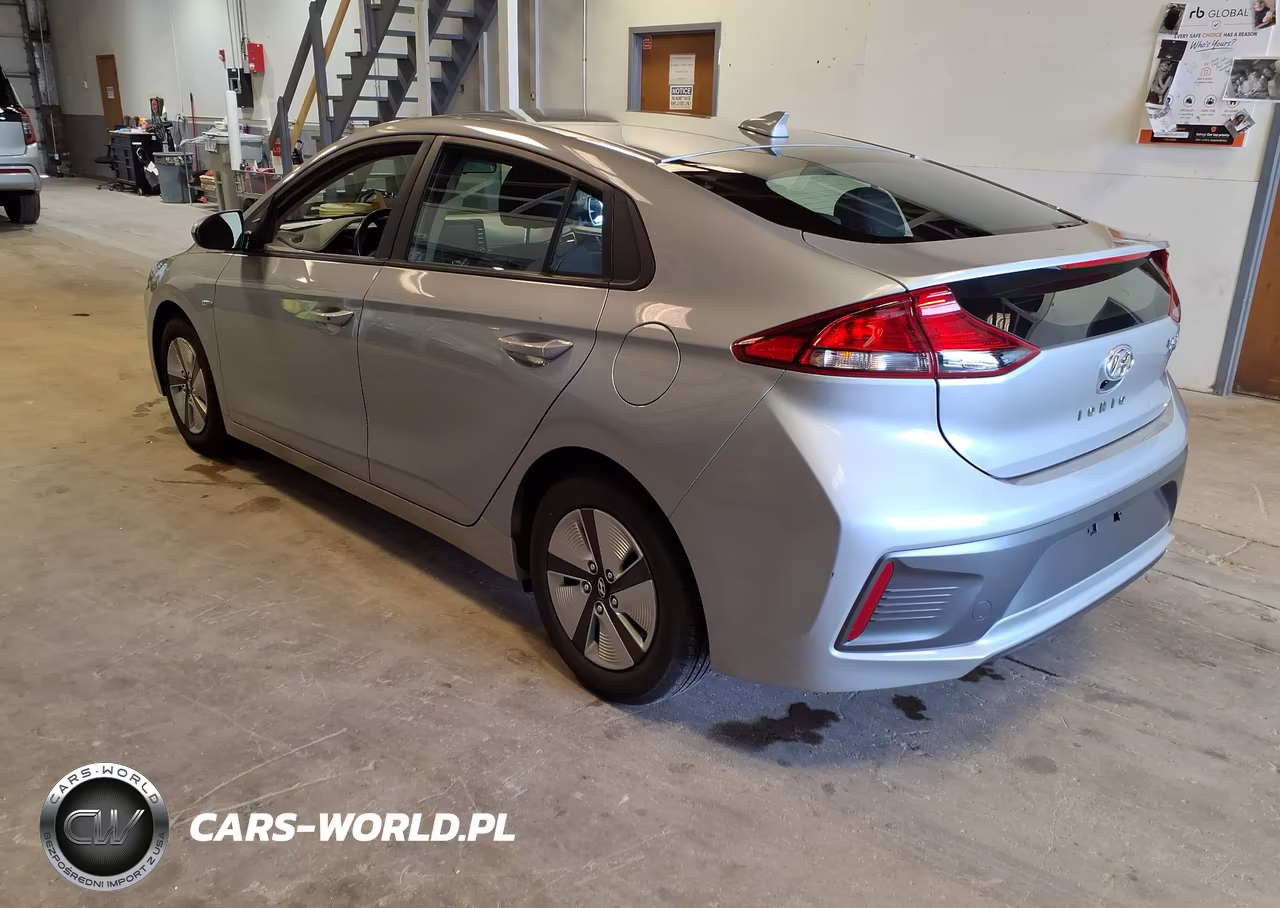 2020 Hyundai Ioniq Hybrid Blue VIN:KMHC65LC3LU220966 - 3