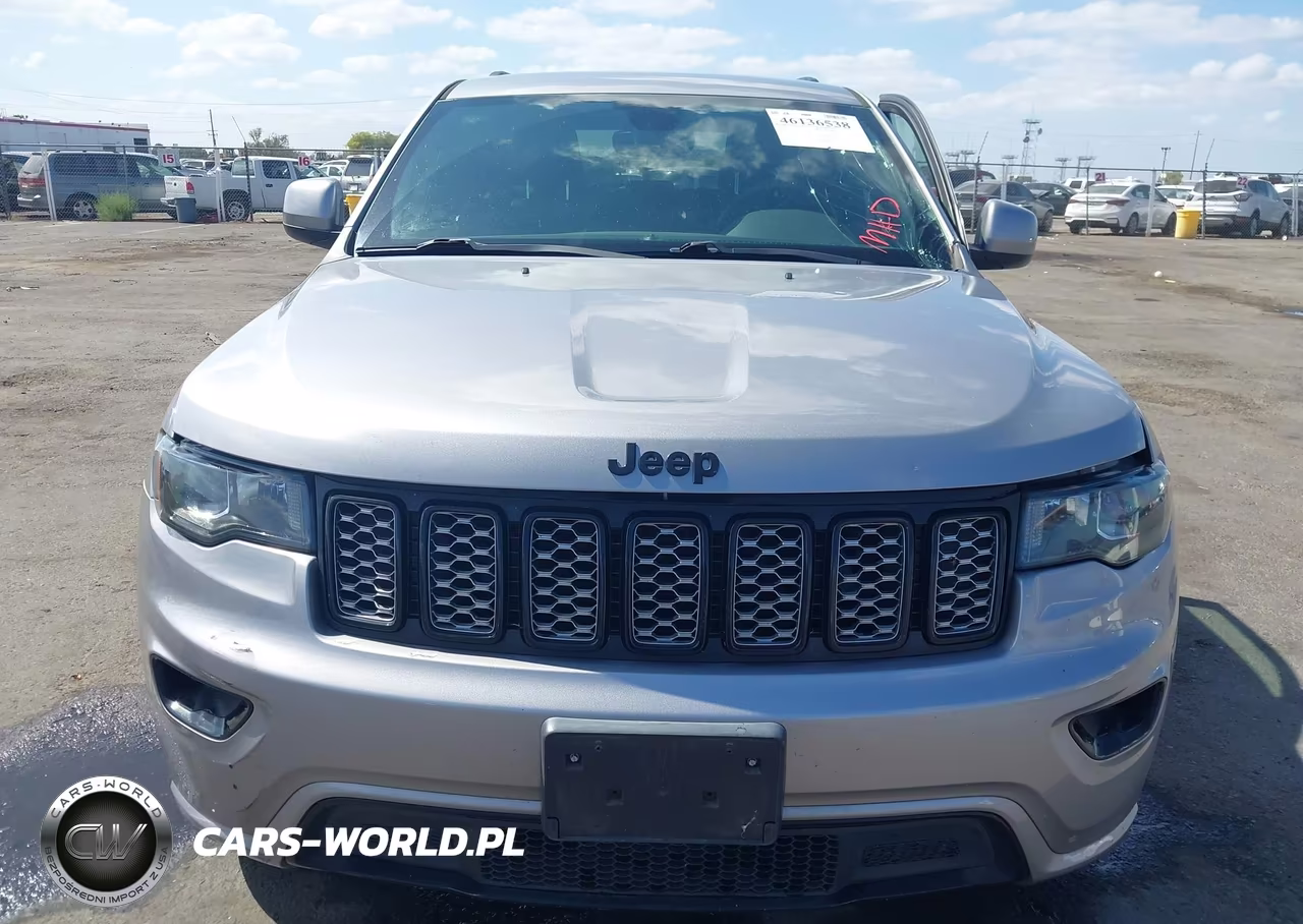 2018 Jeep Grand Cherokee Altitude 4X2 VIN:1C4RJEAG1JC408035 - 13