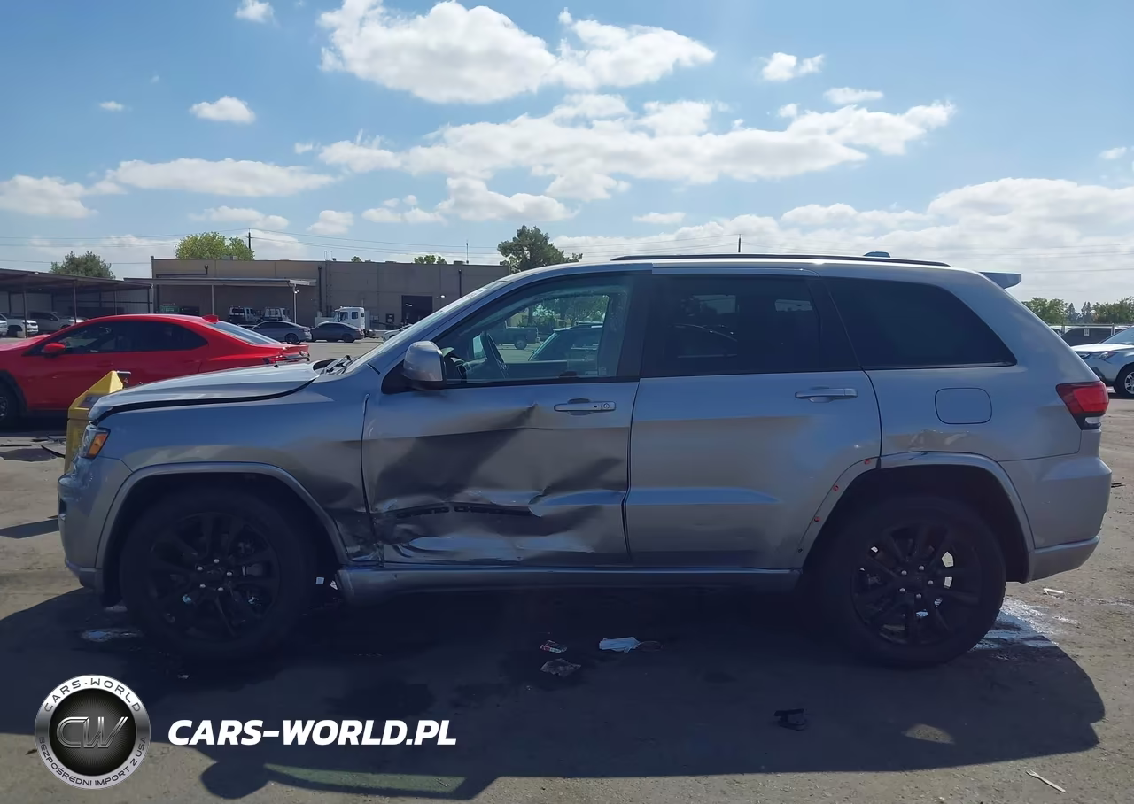 2018 Jeep Grand Cherokee Altitude 4X2 VIN:1C4RJEAG1JC408035 - 15