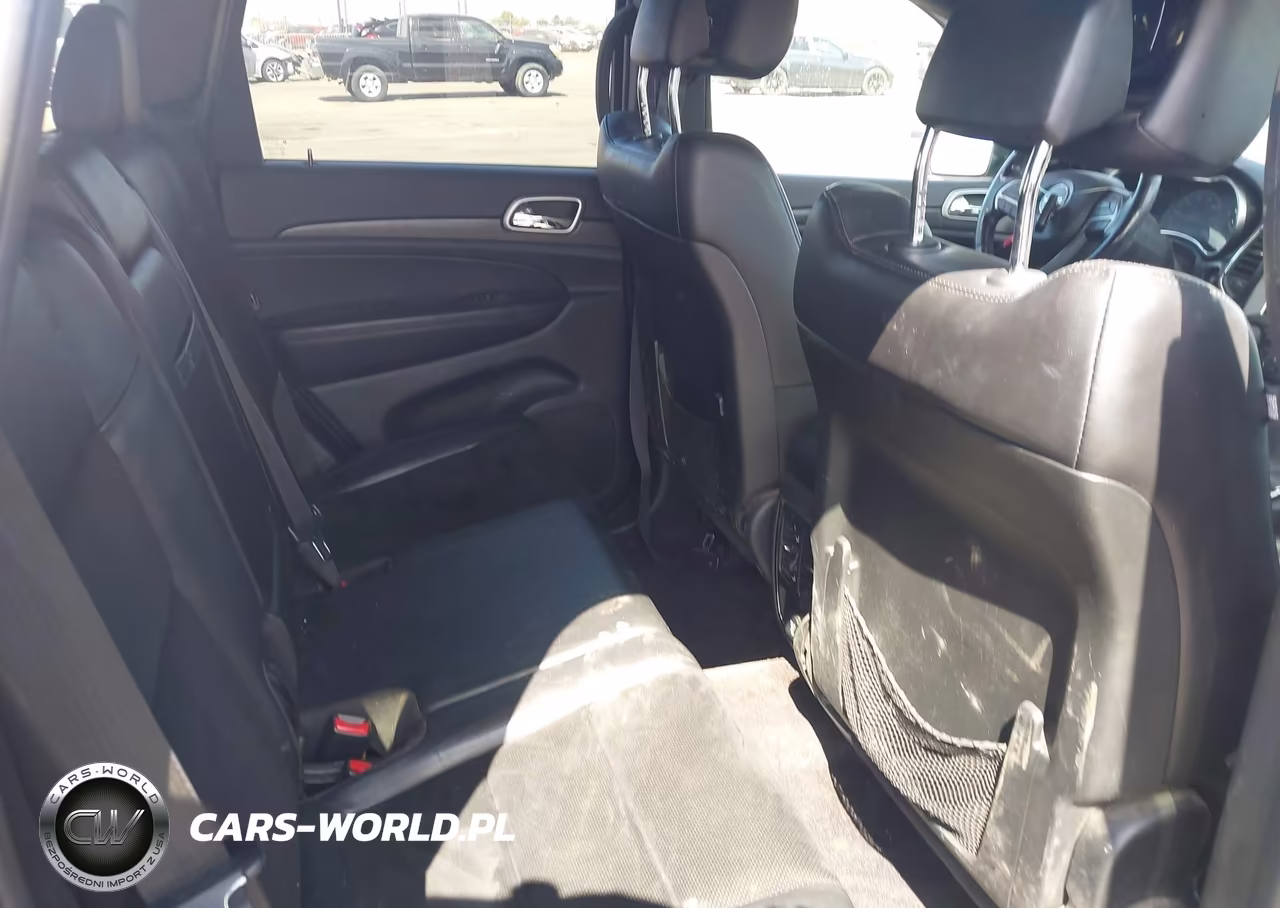 2018 Jeep Grand Cherokee Altitude 4X2 VIN:1C4RJEAG1JC408035 - 8